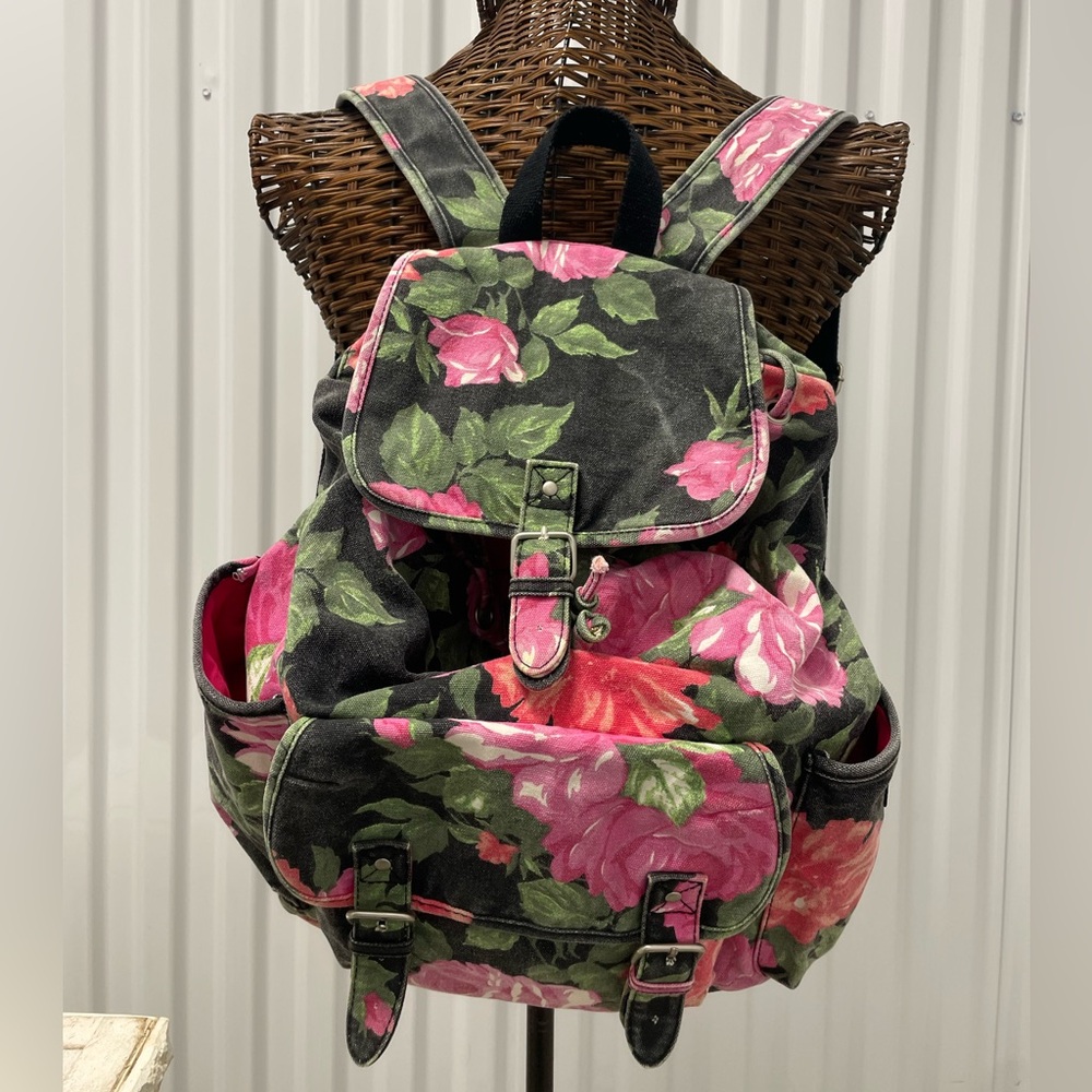 Vintage Y2K Aeropostale floral backpack, classic navy with pink flowers, clean!